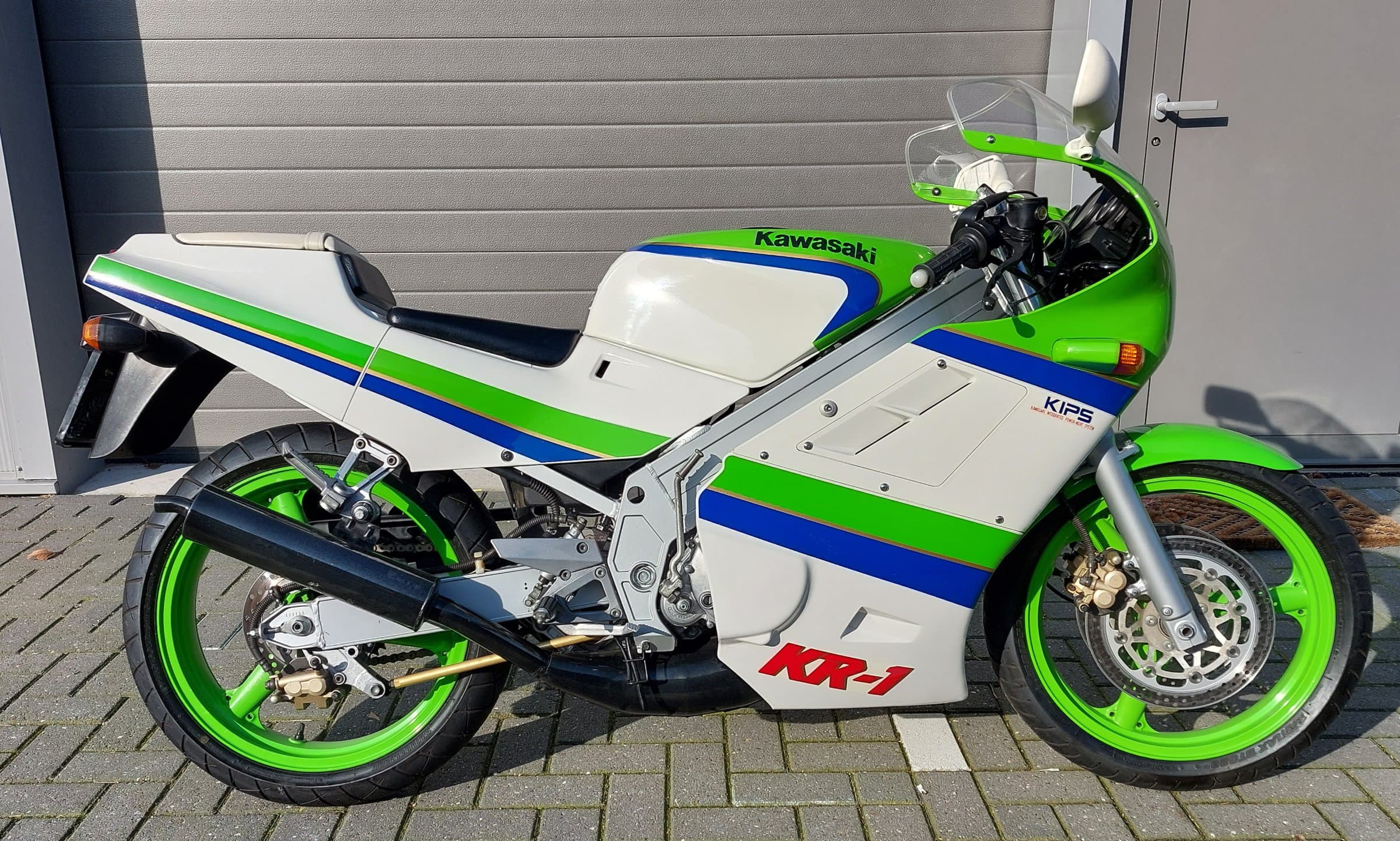 Kawasaki KR1

Full original bike, engine work just done 500km ago, original paint. Beautifull bike