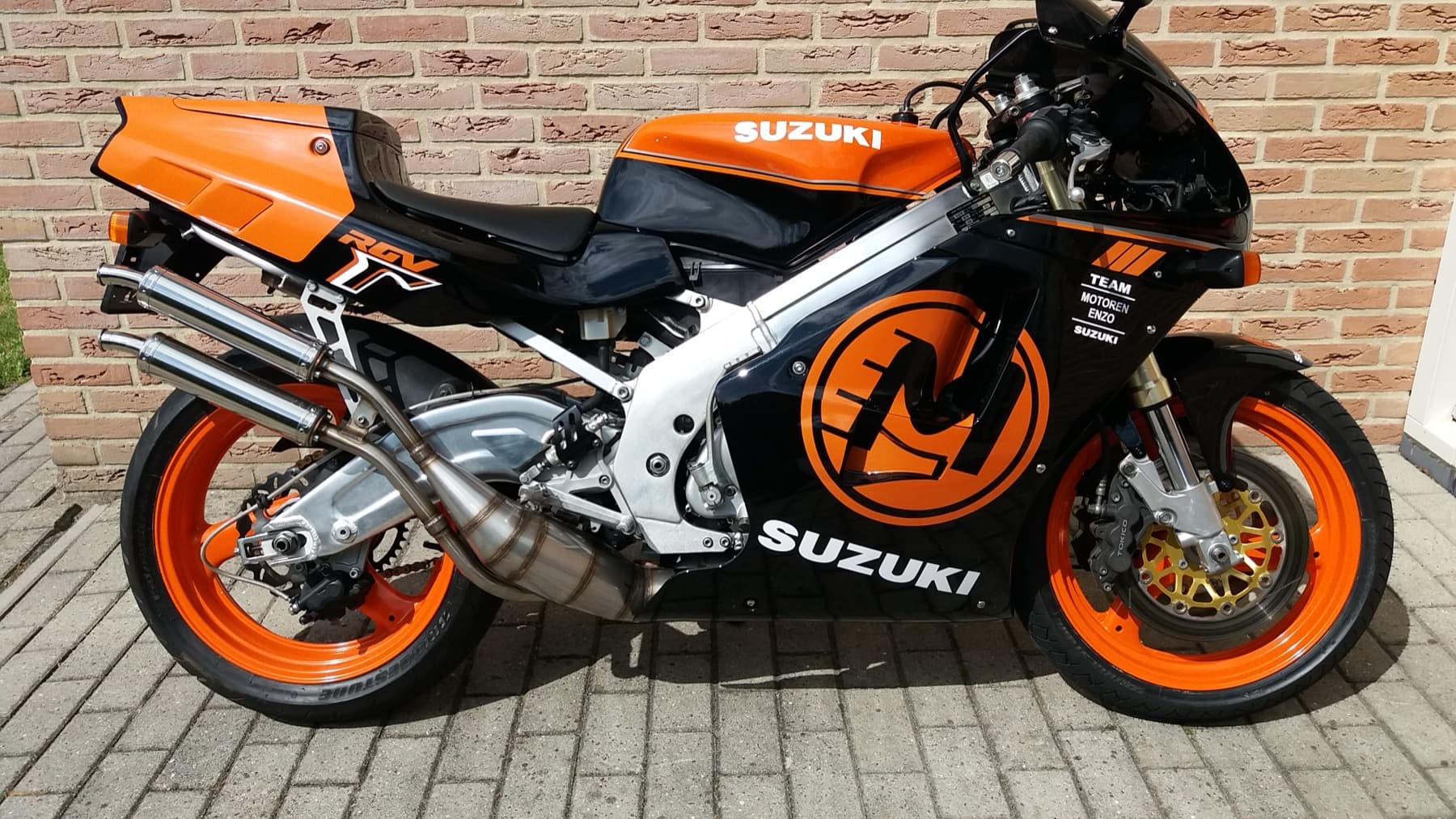 Suzuki RGV 250 after restoration